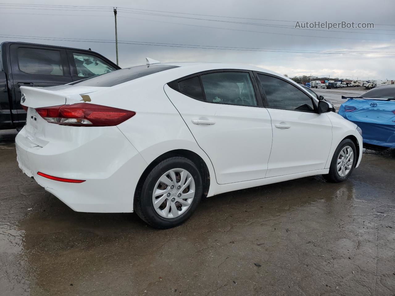 2017 Hyundai Elantra Se White vin: 5NPD74LF0HH111487