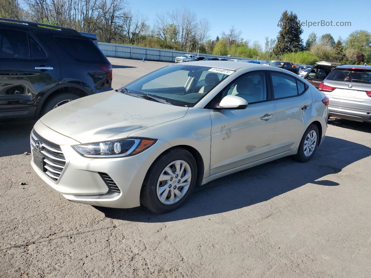 2017 Hyundai Elantra Se Gold vin: 5NPD74LF0HH197805