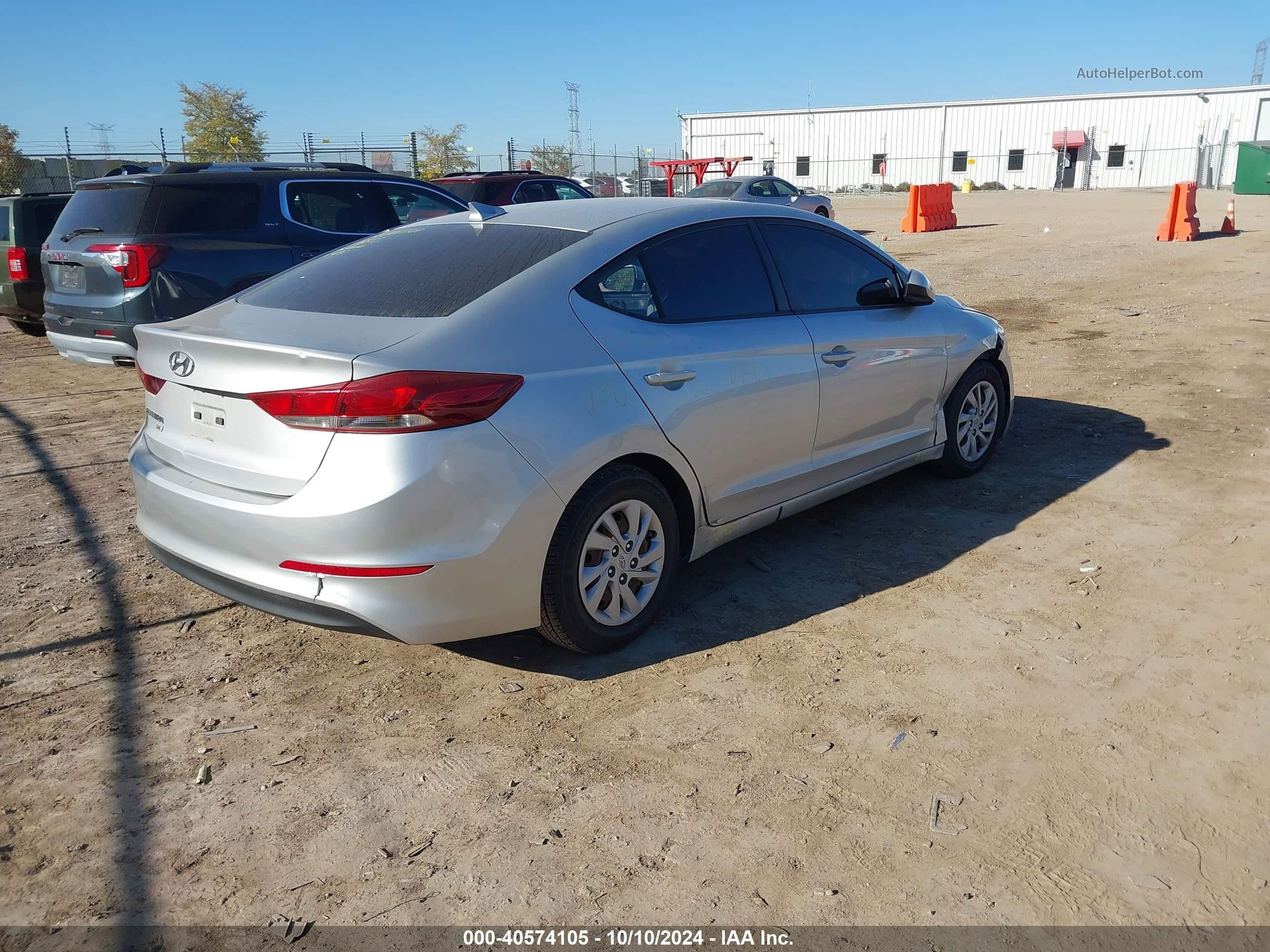 2018 Hyundai Elantra Se Silver vin: 5NPD74LF0JH393295