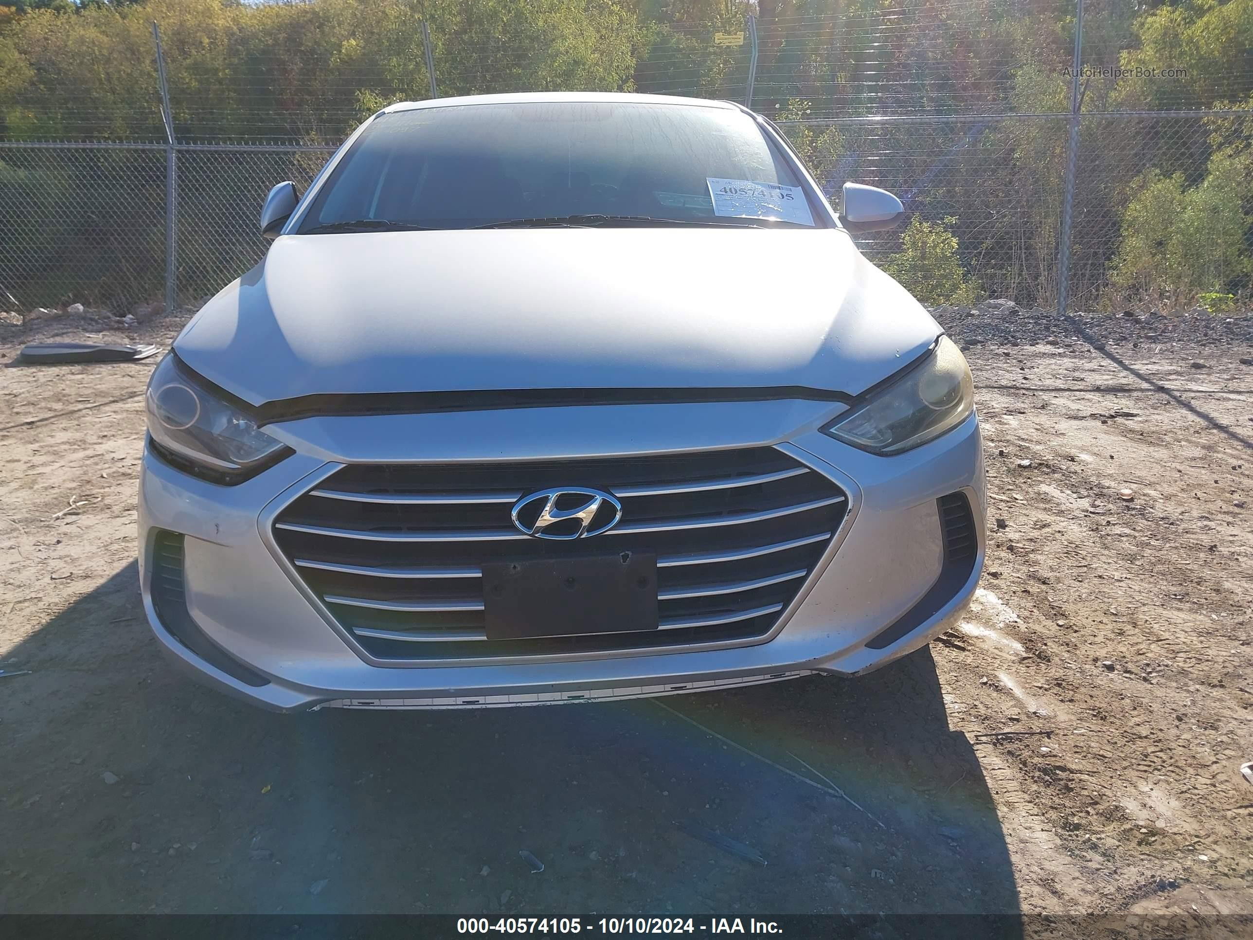 2018 Hyundai Elantra Se Silver vin: 5NPD74LF0JH393295