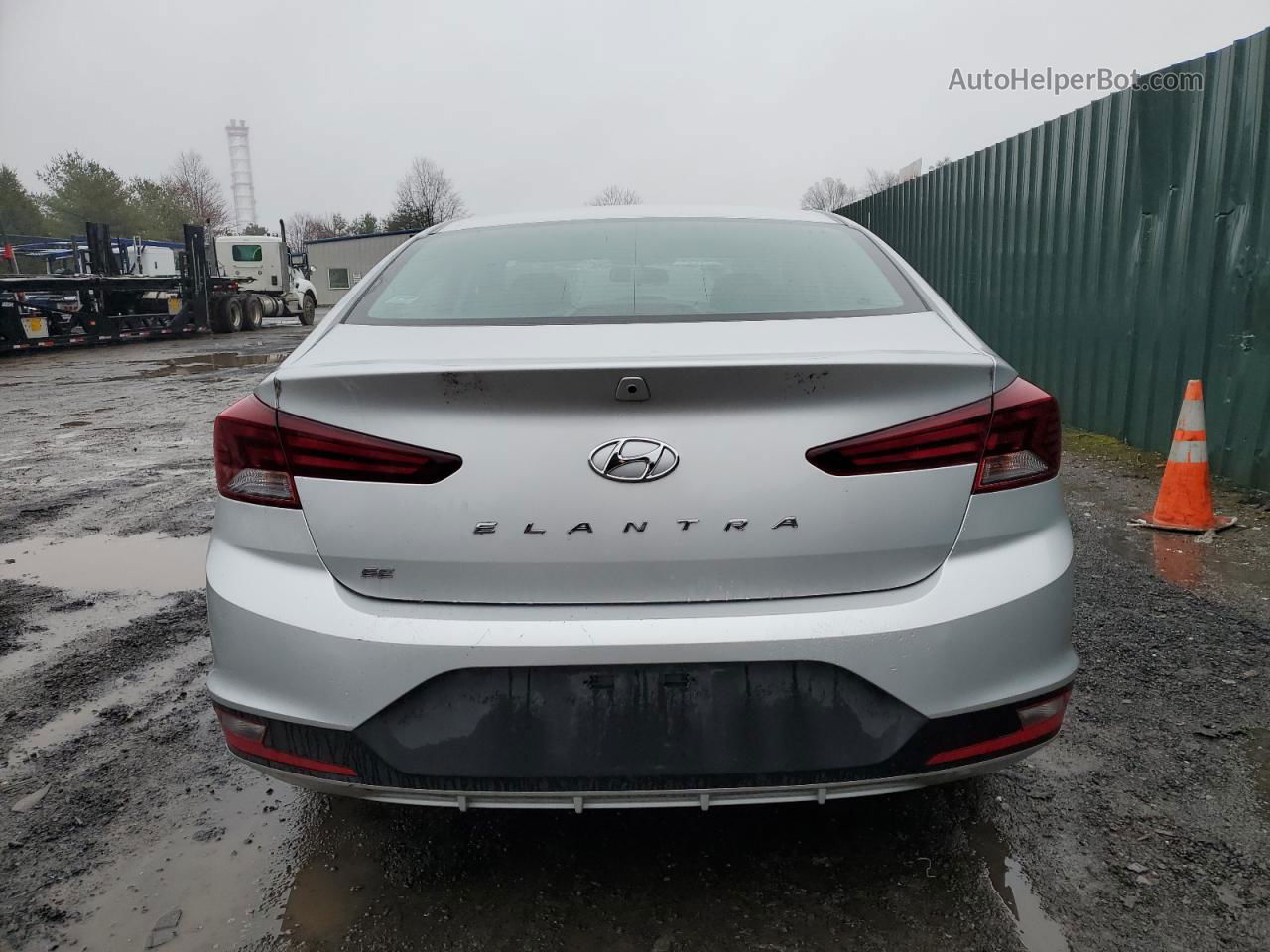 2019 Hyundai Elantra Se Серебряный vin: 5NPD74LF0KH436082