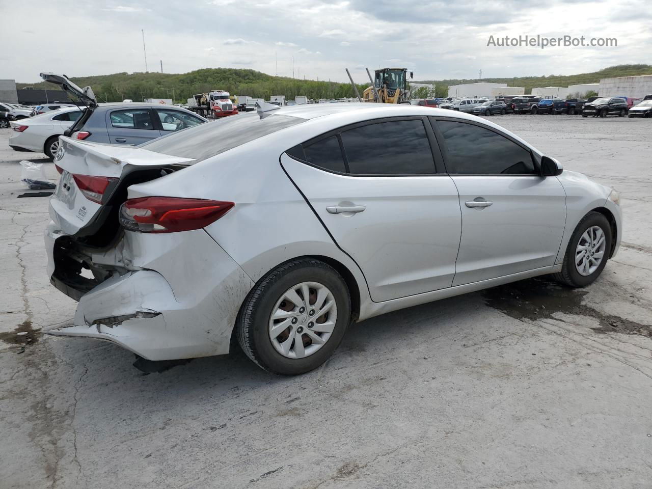 2017 Hyundai Elantra Se Silver vin: 5NPD74LF1HH132347