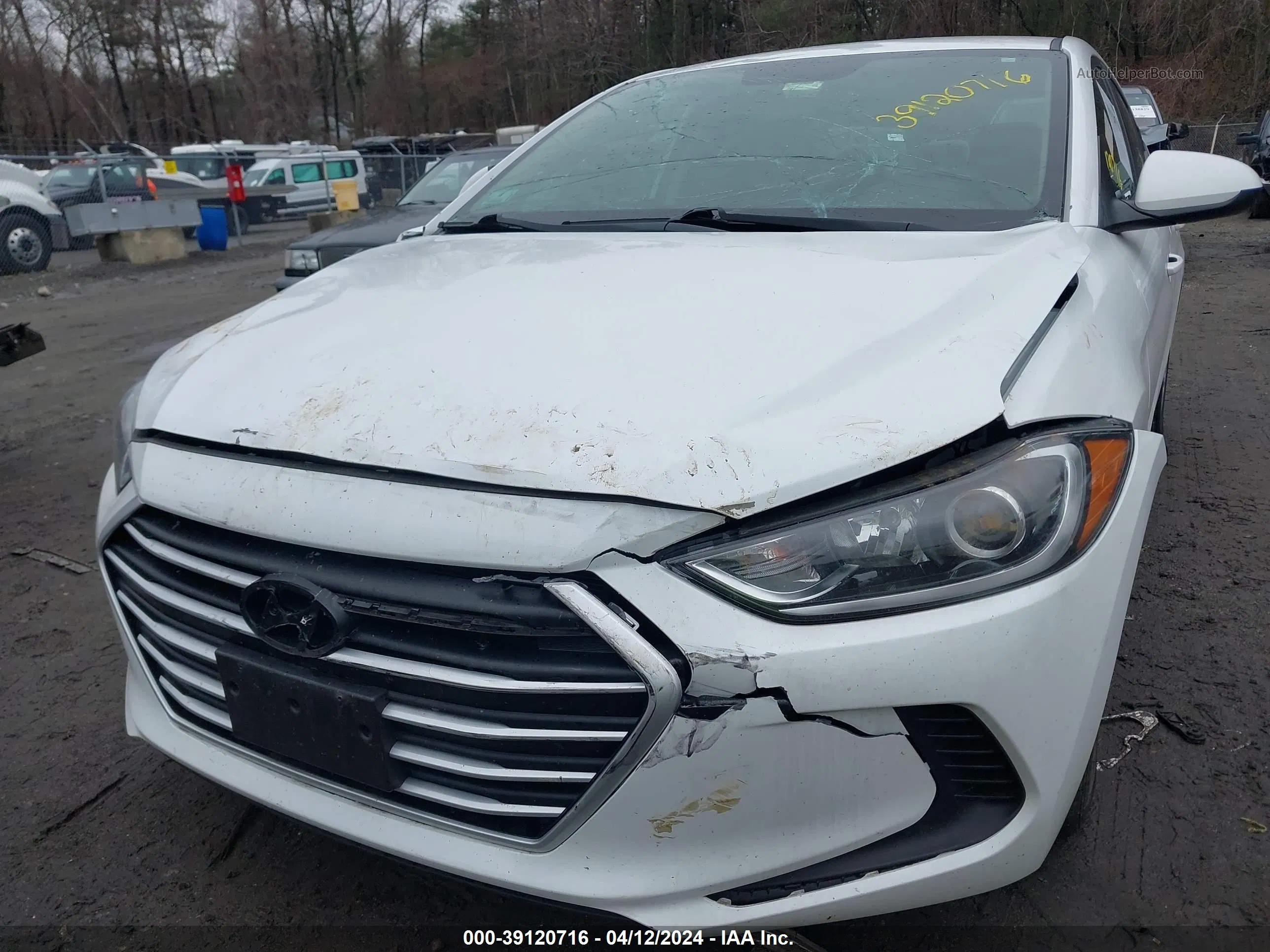 2018 Hyundai Elantra Se White vin: 5NPD74LF1JH351377