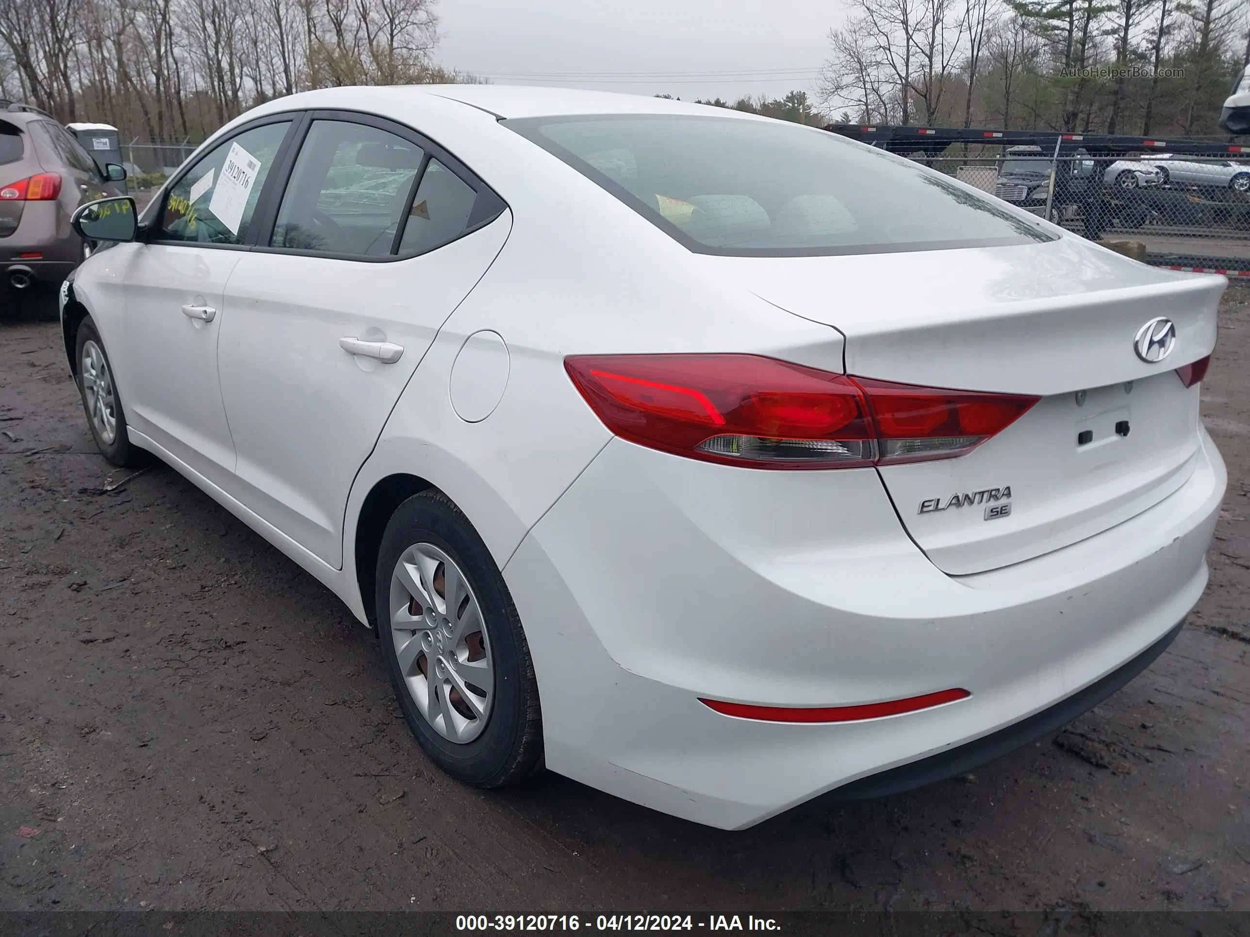 2018 Hyundai Elantra Se White vin: 5NPD74LF1JH351377