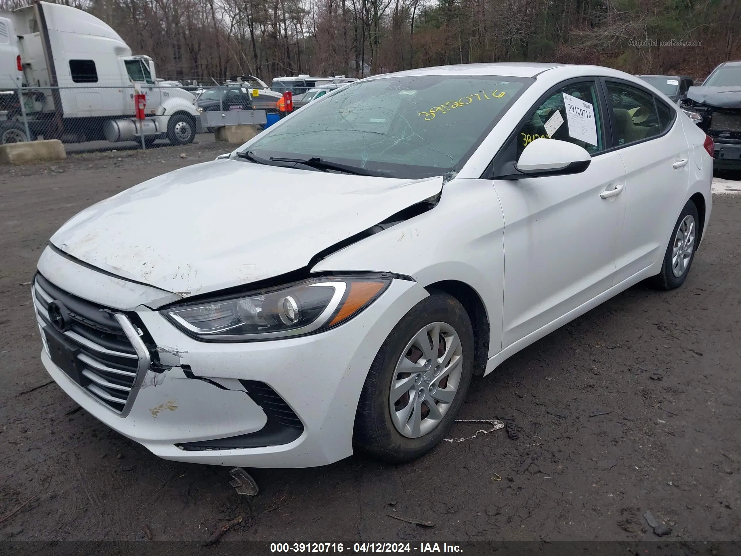 2018 Hyundai Elantra Se White vin: 5NPD74LF1JH351377