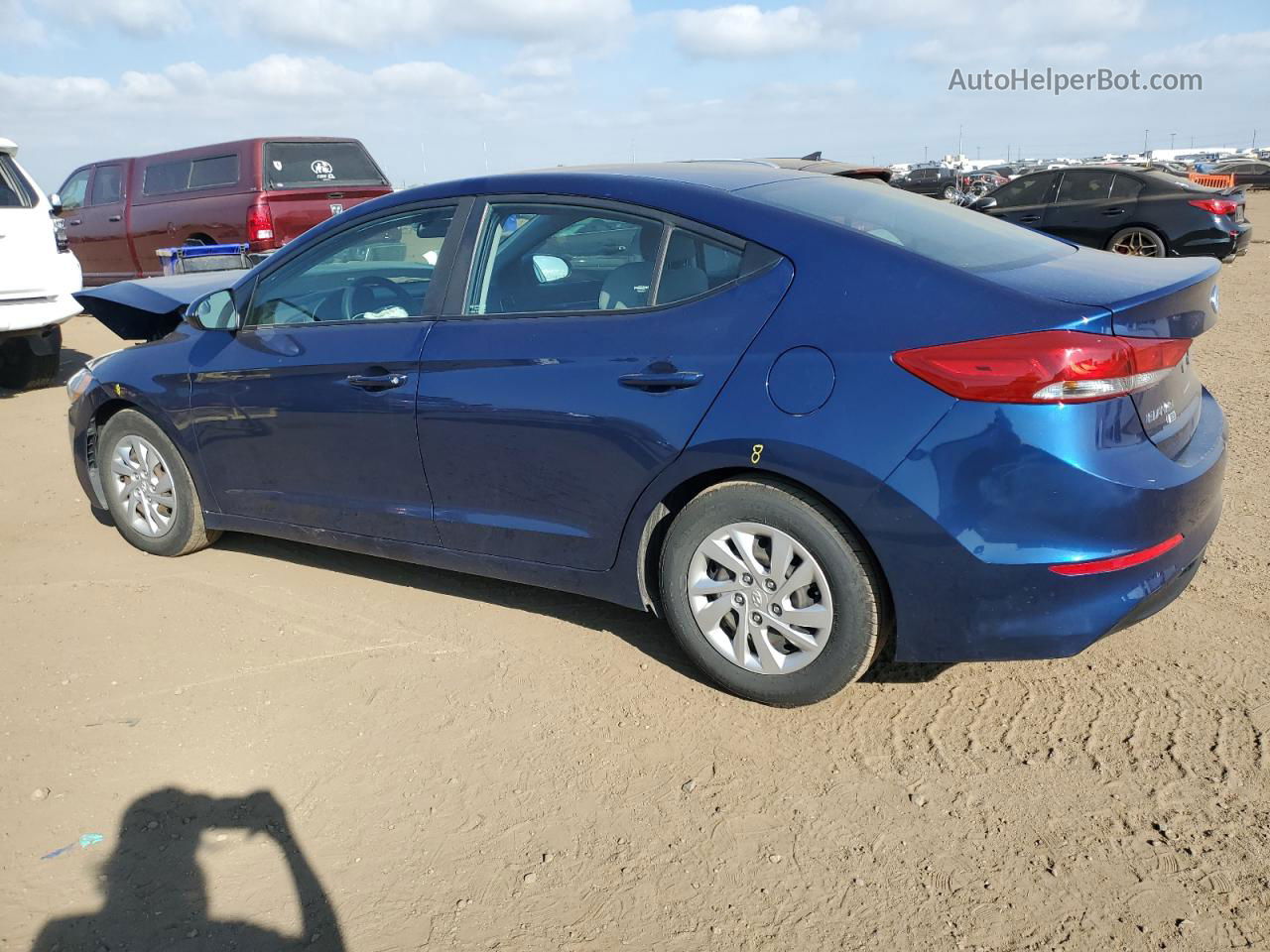 2018 Hyundai Elantra Se Blue vin: 5NPD74LF1JH355073