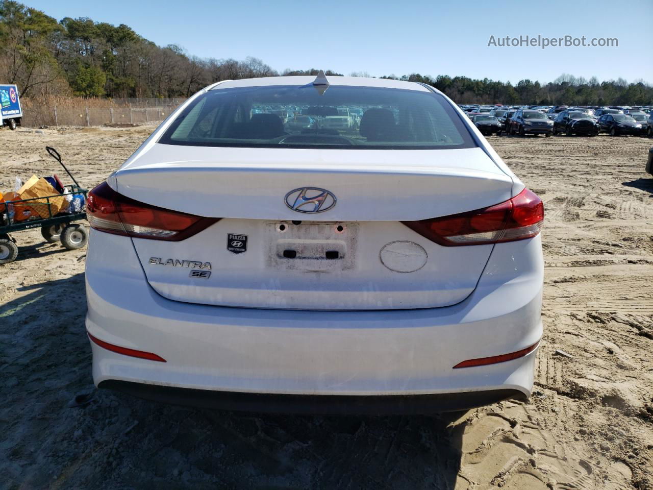 2018 Hyundai Elantra Se White vin: 5NPD74LF1JH396464