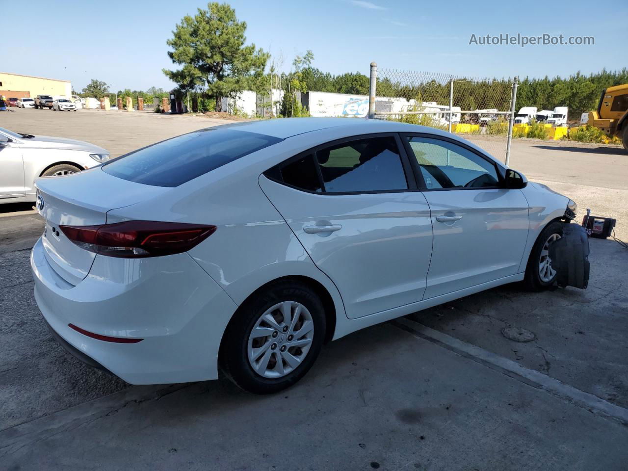 2018 Hyundai Elantra Se White vin: 5NPD74LF2JH280433