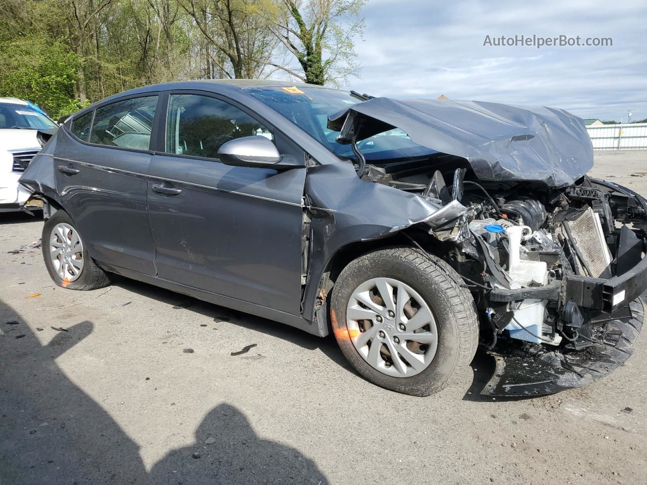 2019 Hyundai Elantra Se Gray vin: 5NPD74LF2KH425438