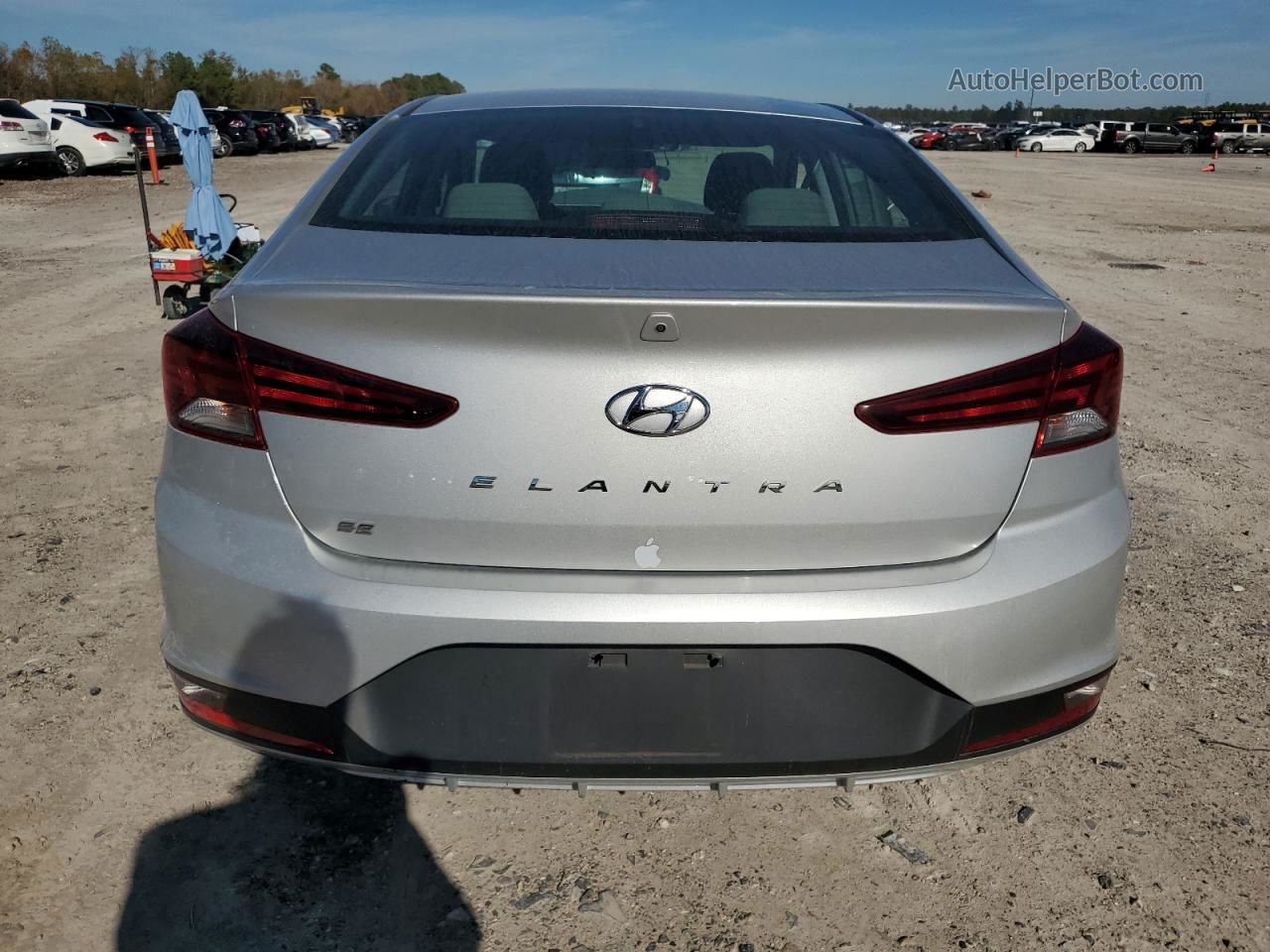 2019 Hyundai Elantra Se Серебряный vin: 5NPD74LF2KH450839