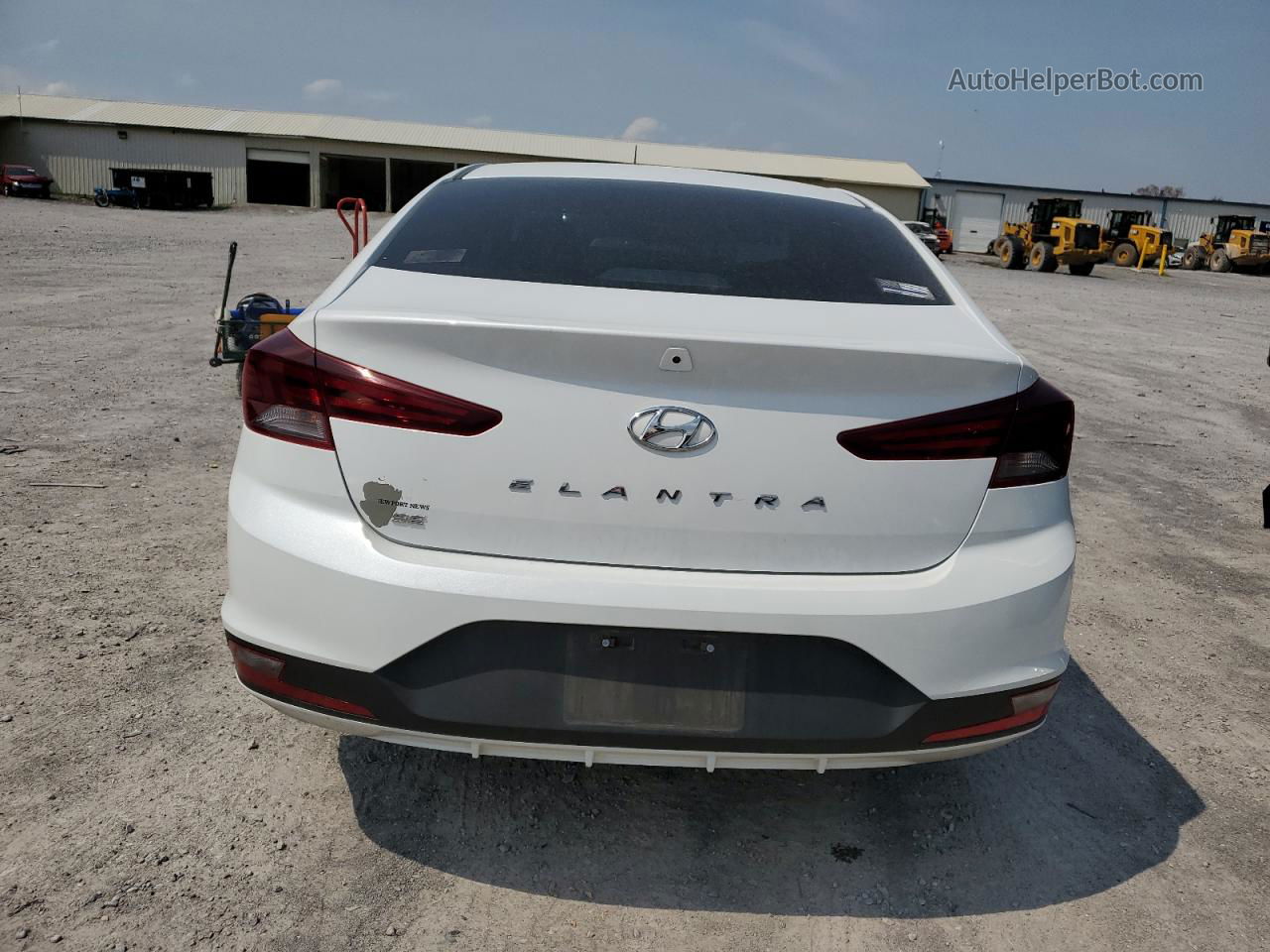 2019 Hyundai Elantra Se Белый vin: 5NPD74LF2KH466541