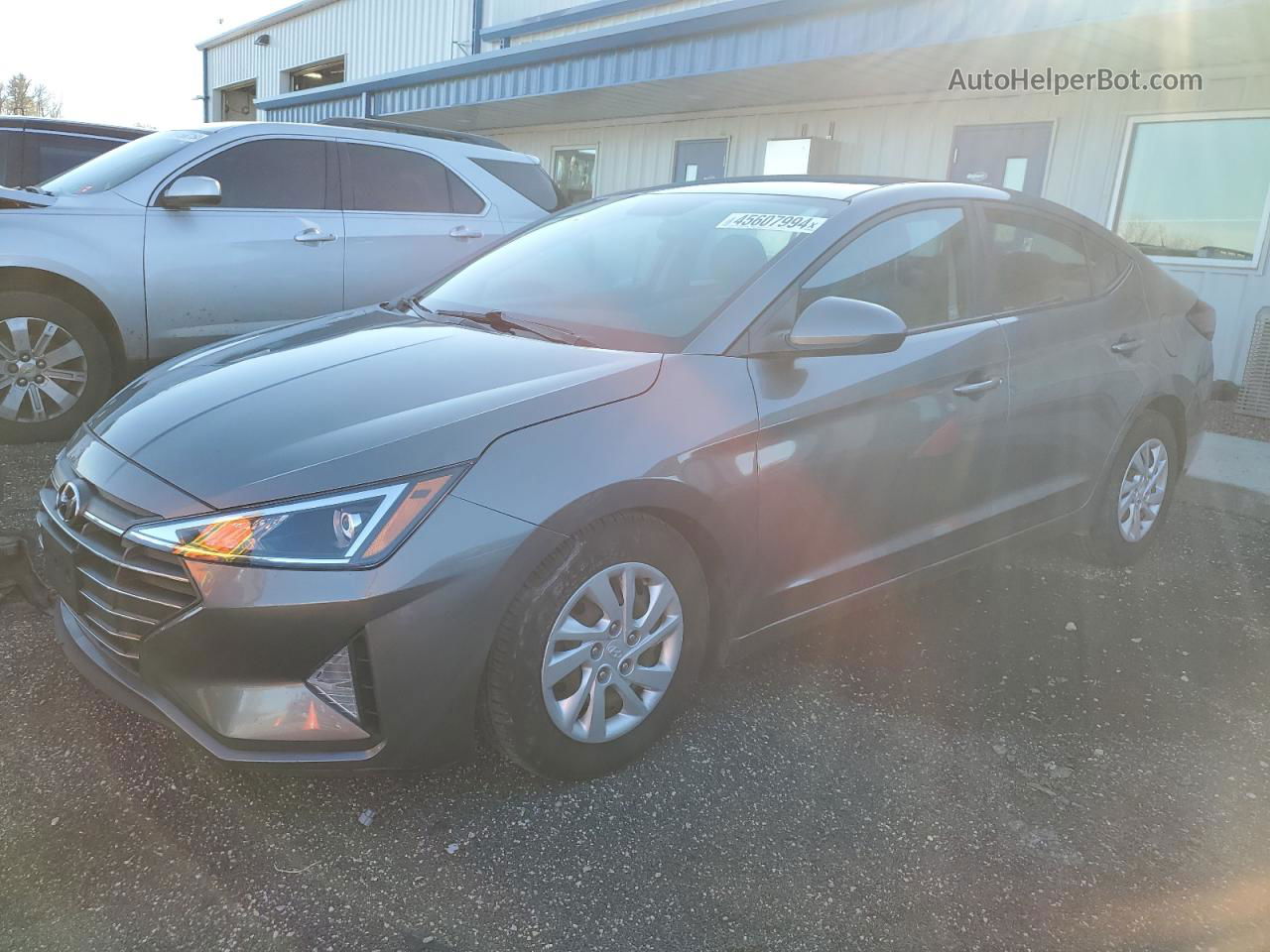 2019 Hyundai Elantra Se Silver vin: 5NPD74LF2KH491200