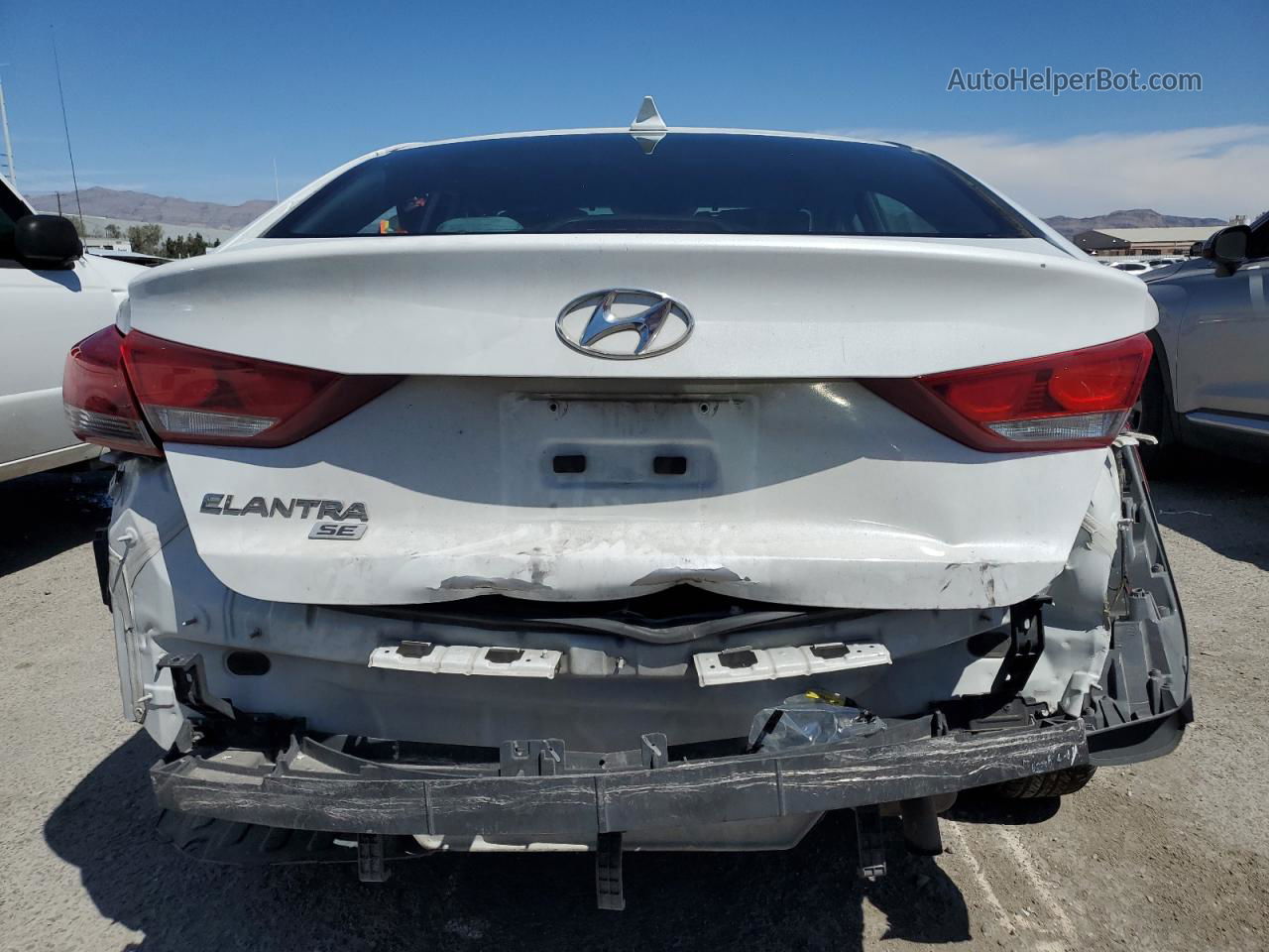 2017 Hyundai Elantra Se White vin: 5NPD74LF3HH095561