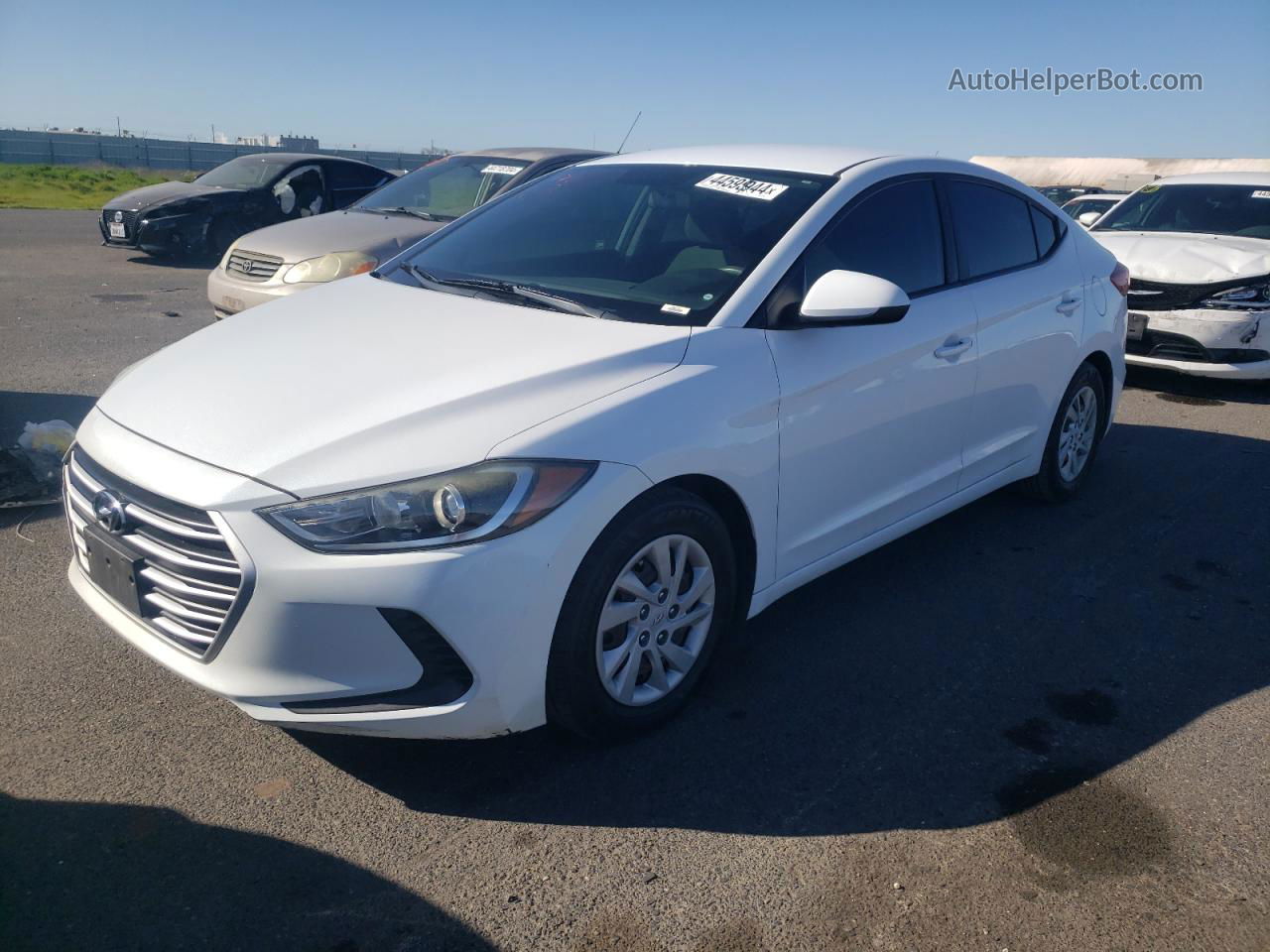 2017 Hyundai Elantra Se White vin: 5NPD74LF3HH153135