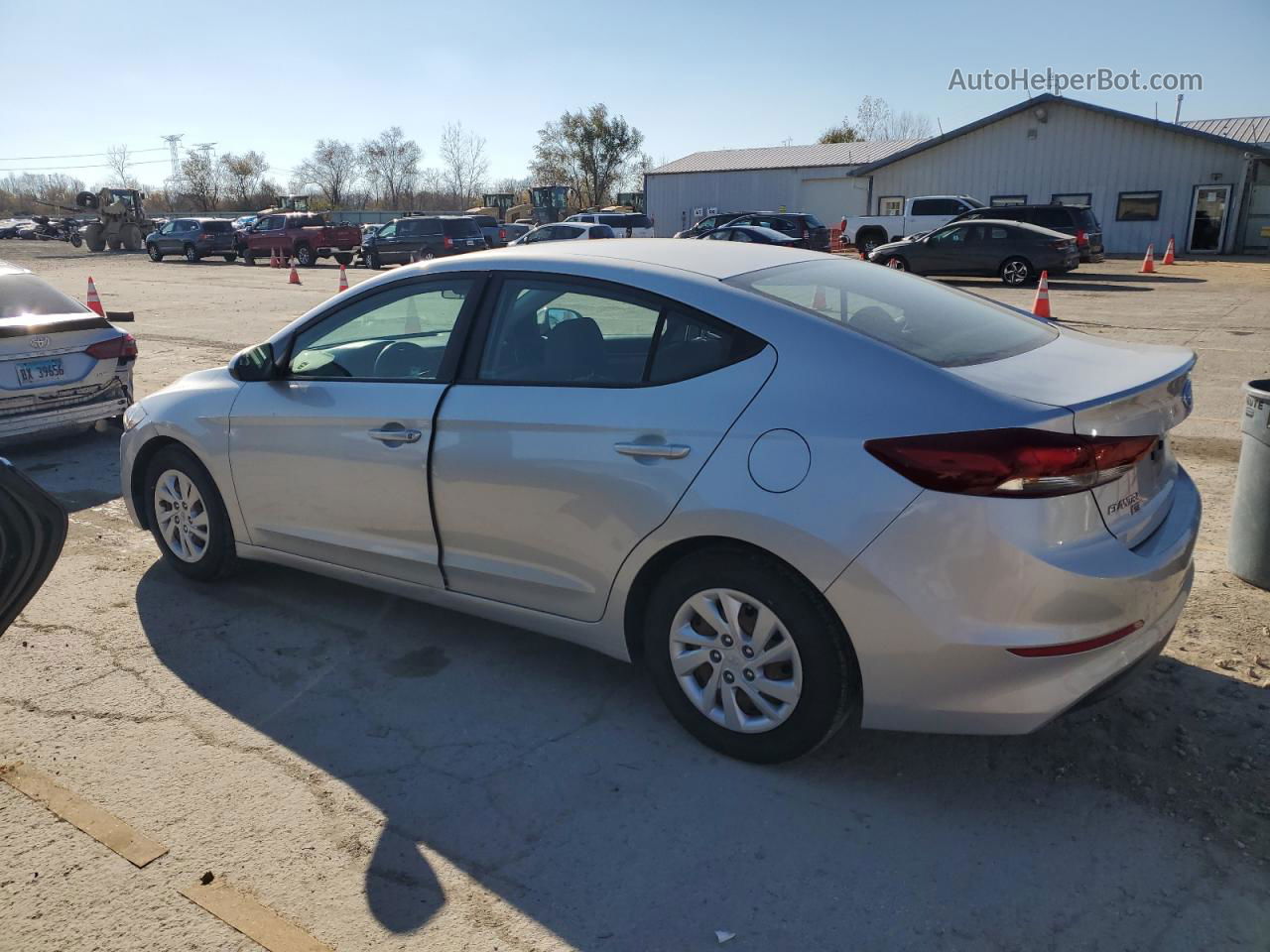 2018 Hyundai Elantra Se Silver vin: 5NPD74LF3JH271868