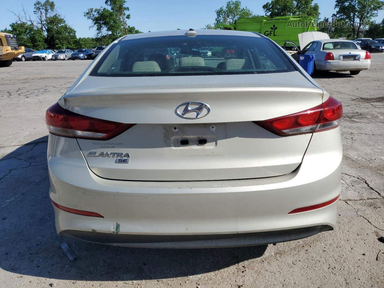 2017 Hyundai Elantra Se Gold vin: 5NPD74LF4HH192302