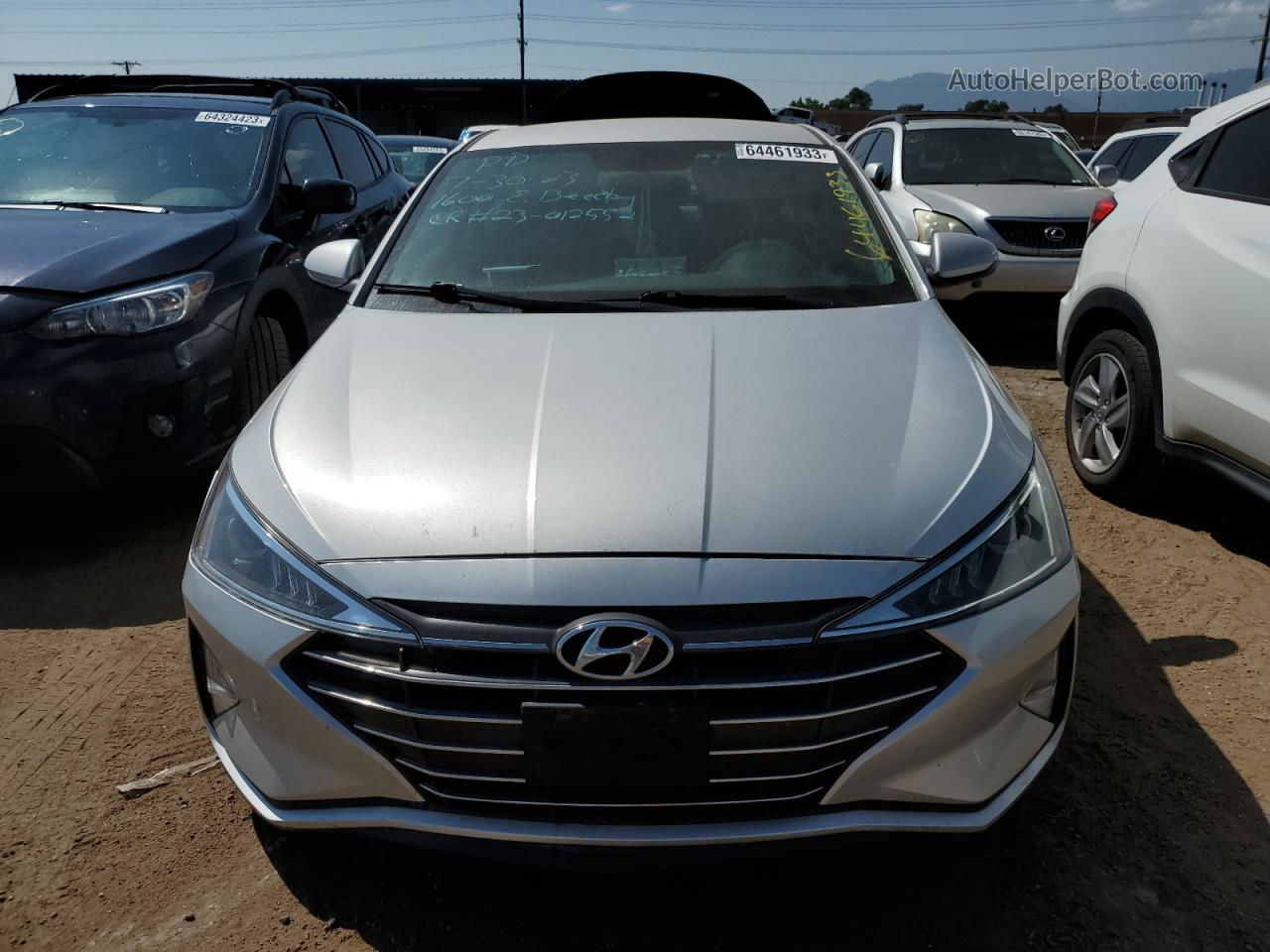 2019 Hyundai Elantra Se Серебряный vin: 5NPD74LF4KH473636