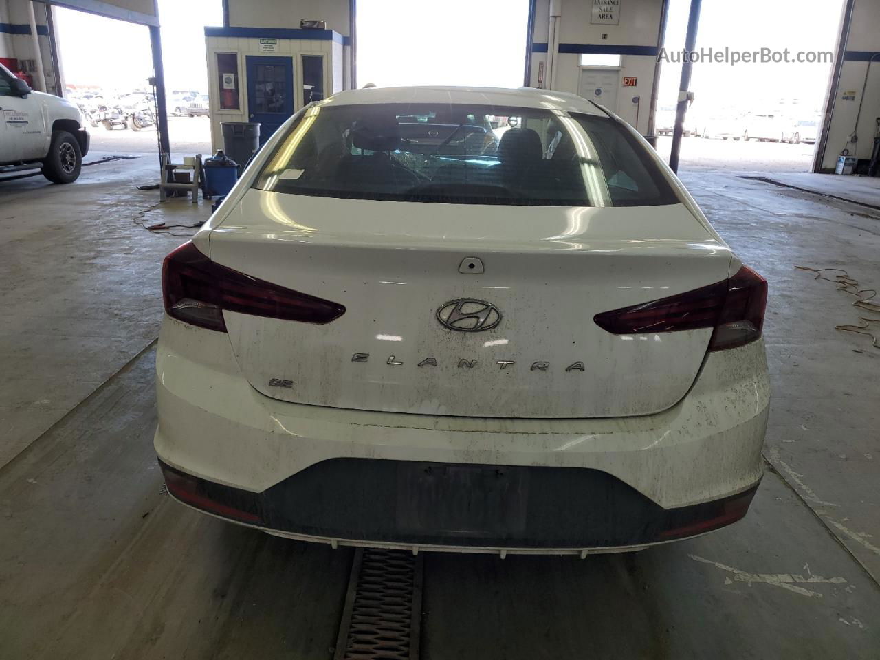 2019 Hyundai Elantra Se White vin: 5NPD74LF5KH448731