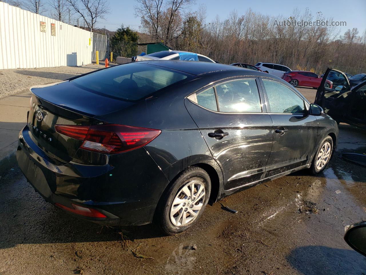 2019 Hyundai Elantra Se Black vin: 5NPD74LF5KH469532