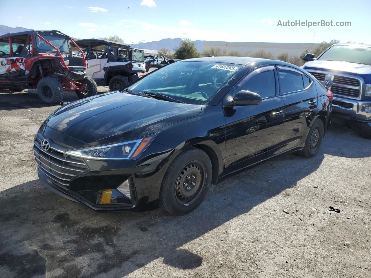 2019 Hyundai Elantra Se Черный vin: 5NPD74LF5KH489795