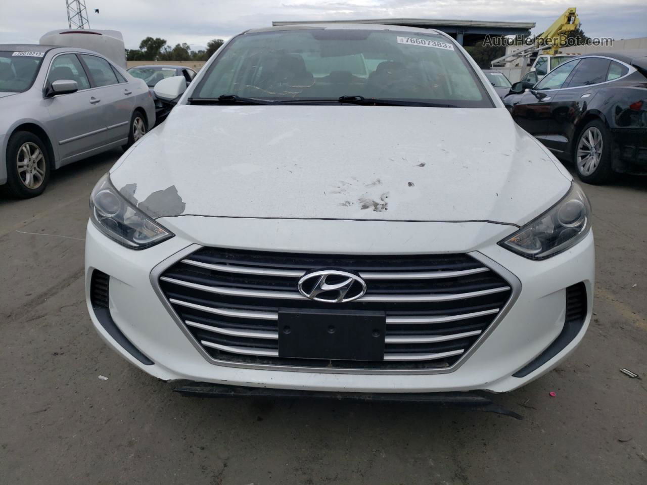 2017 Hyundai Elantra Se Белый vin: 5NPD74LF6HH153100