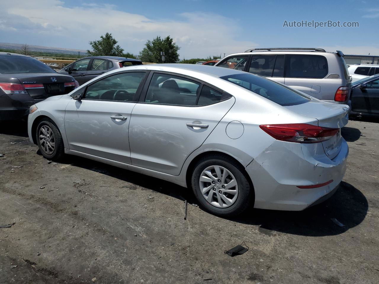 2018 Hyundai Elantra Se Silver vin: 5NPD74LF7JH340853