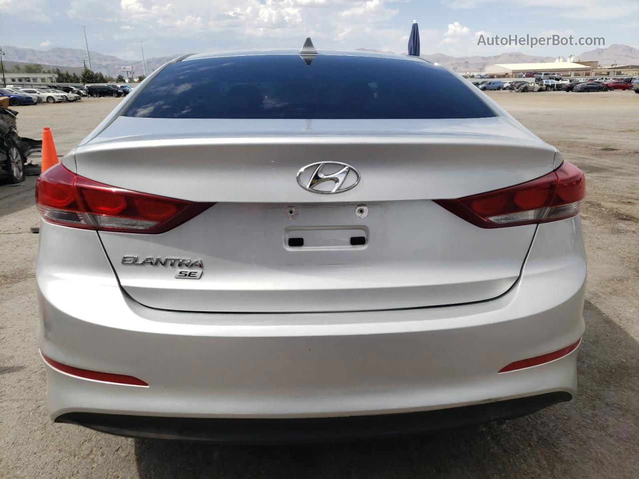 2017 Hyundai Elantra Se Silver vin: 5NPD74LF8HH184199