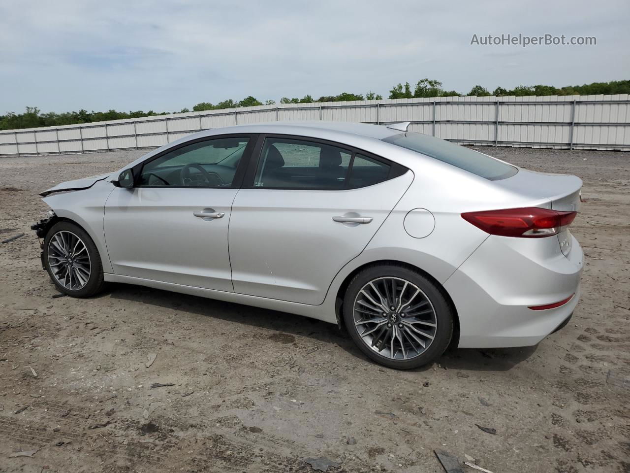 2018 Hyundai Elantra Se Silver vin: 5NPD74LF8JH370122