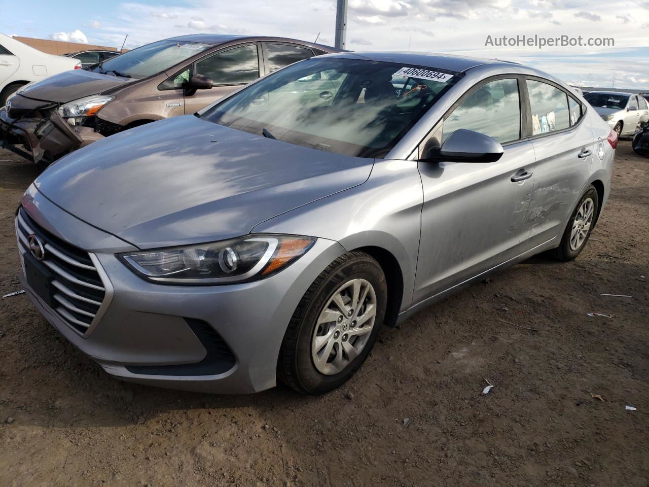 2017 Hyundai Elantra Se Silver vin: 5NPD74LF9HH097542