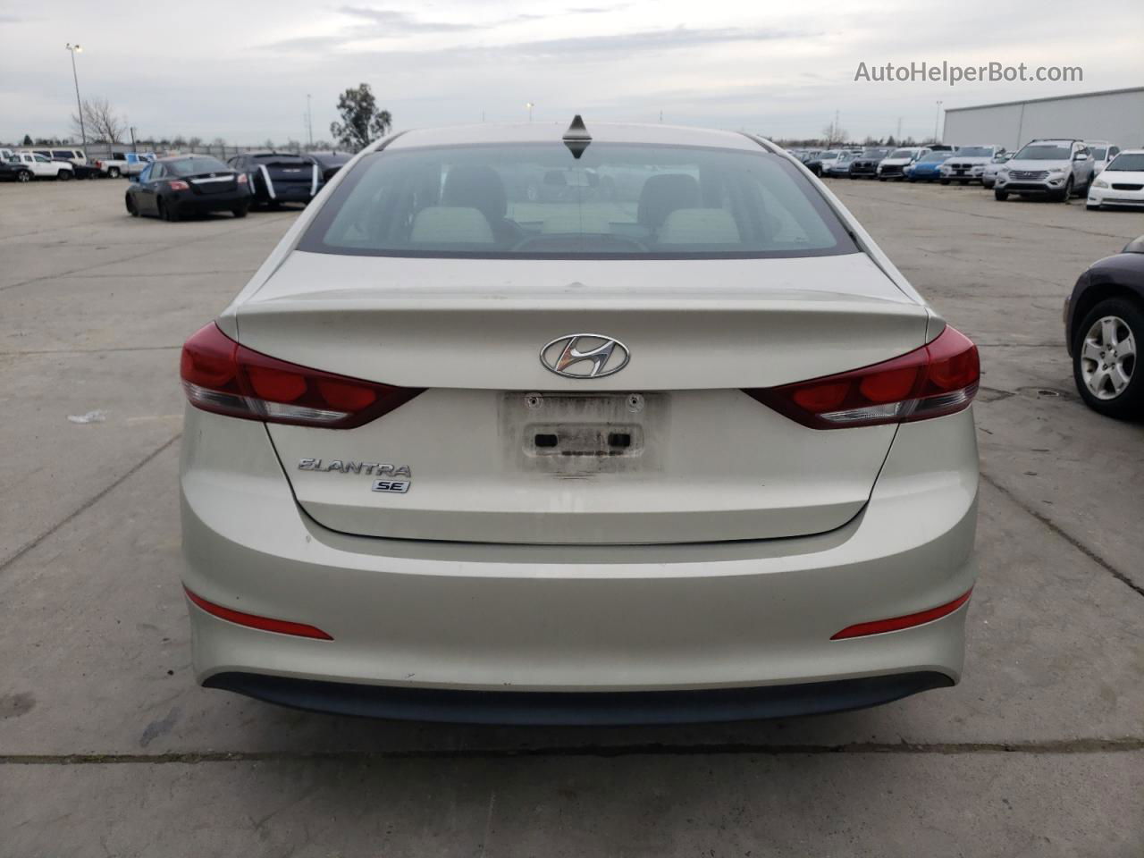 2017 Hyundai Elantra Se Beige vin: 5NPD74LF9HH190965