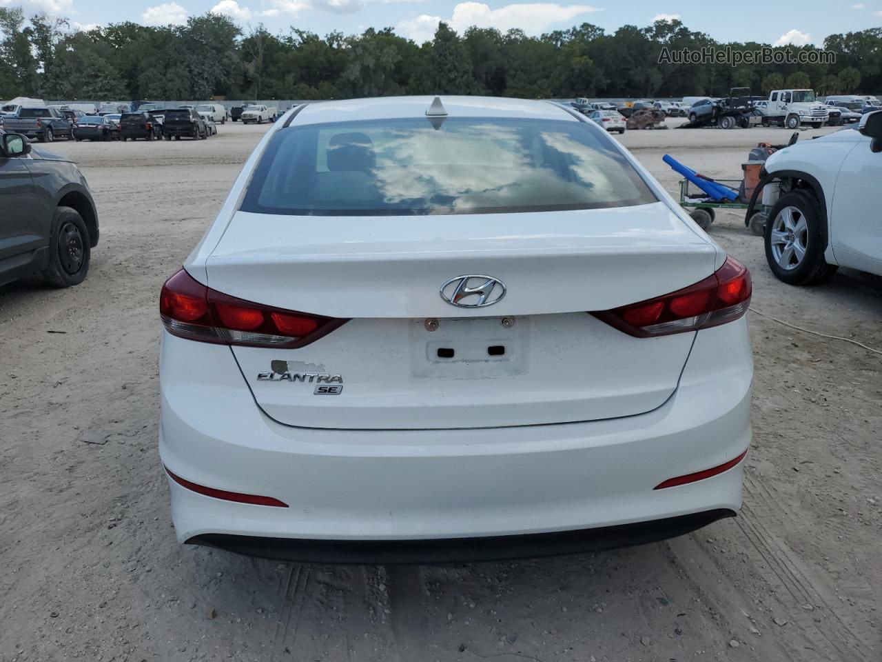 2017 Hyundai Elantra Se White vin: 5NPD74LF9HH205867