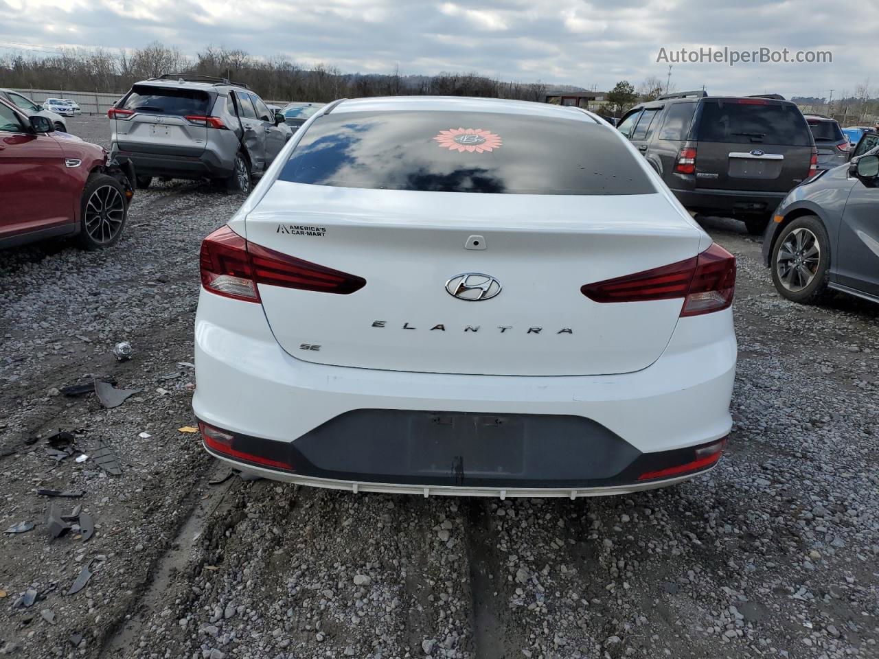 2019 Hyundai Elantra Se White vin: 5NPD74LF9KH424111