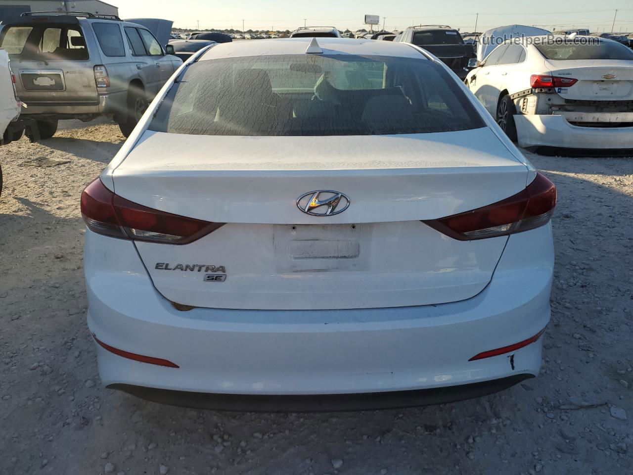 2017 Hyundai Elantra Se White vin: 5NPD74LFXHH179697