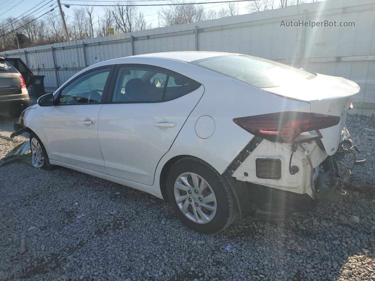 2019 Hyundai Elantra Se White vin: 5NPD74LFXKH425610