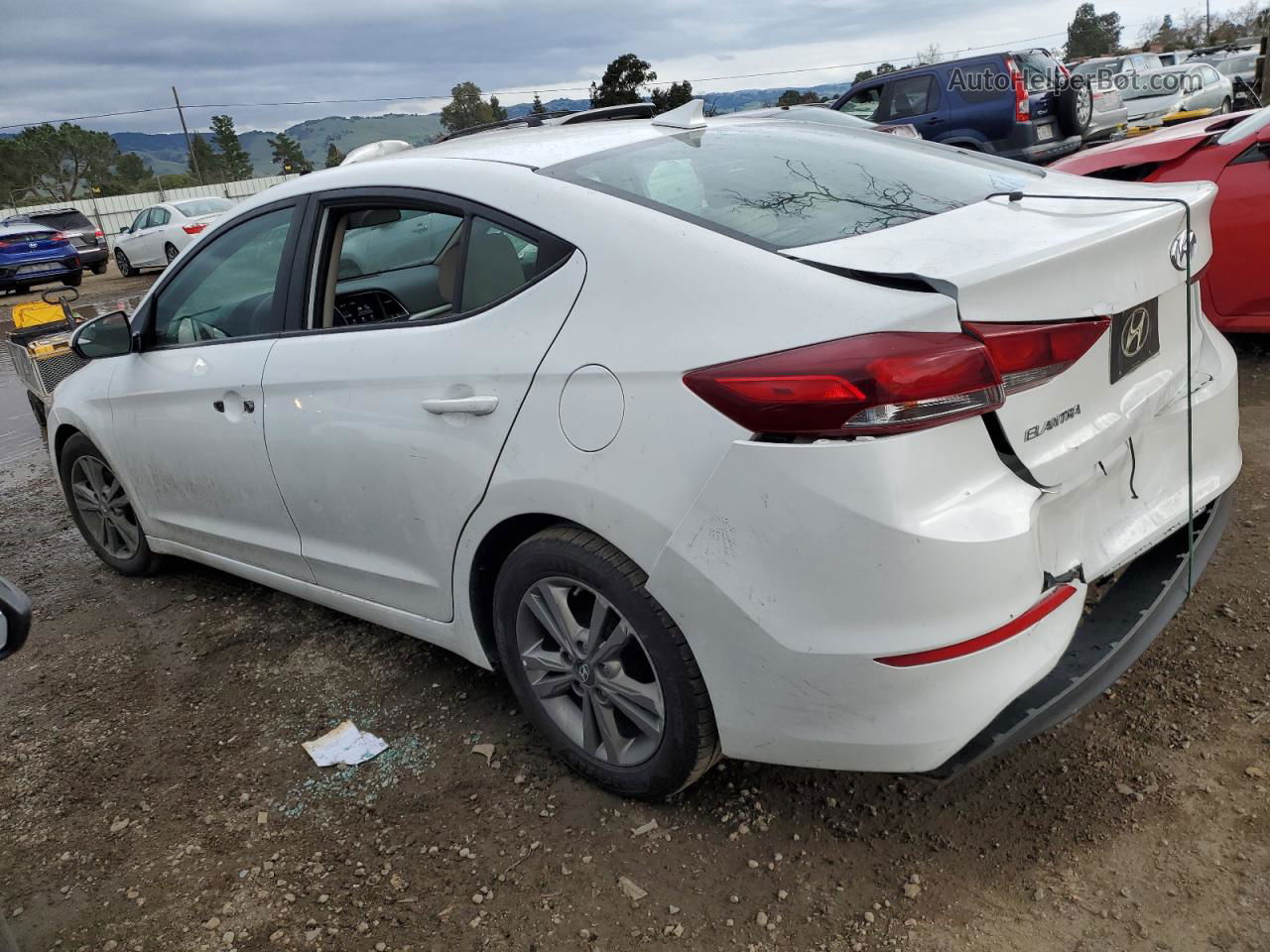 2017 Hyundai Elantra Se White vin: 5NPD84LF0HH122485