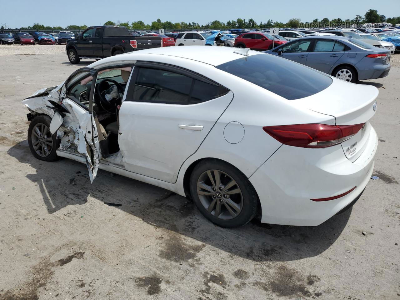 2017 Hyundai Elantra Se White vin: 5NPD84LF0HH210615