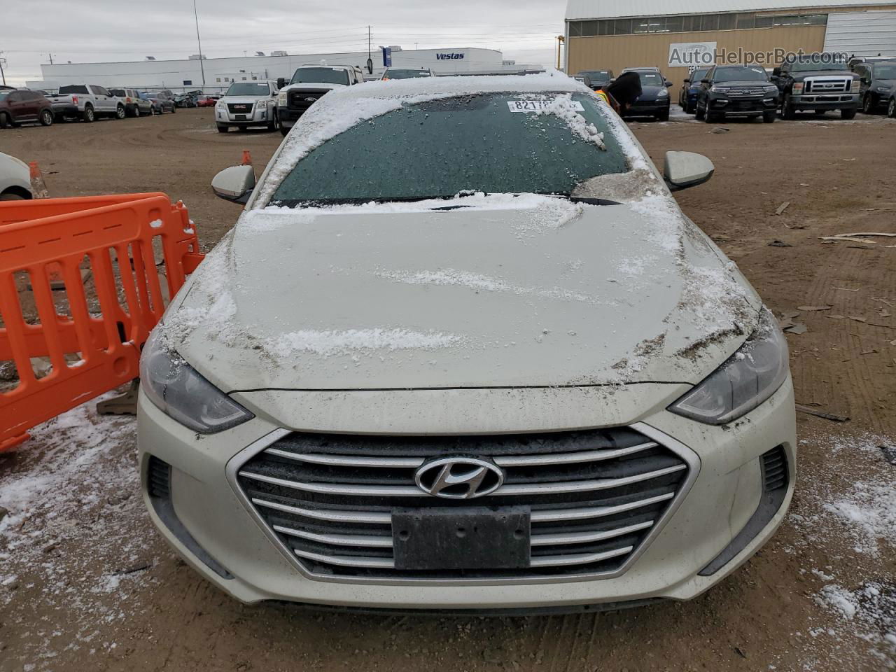 2018 Hyundai Elantra Sel Beige vin: 5NPD84LF0JH400825