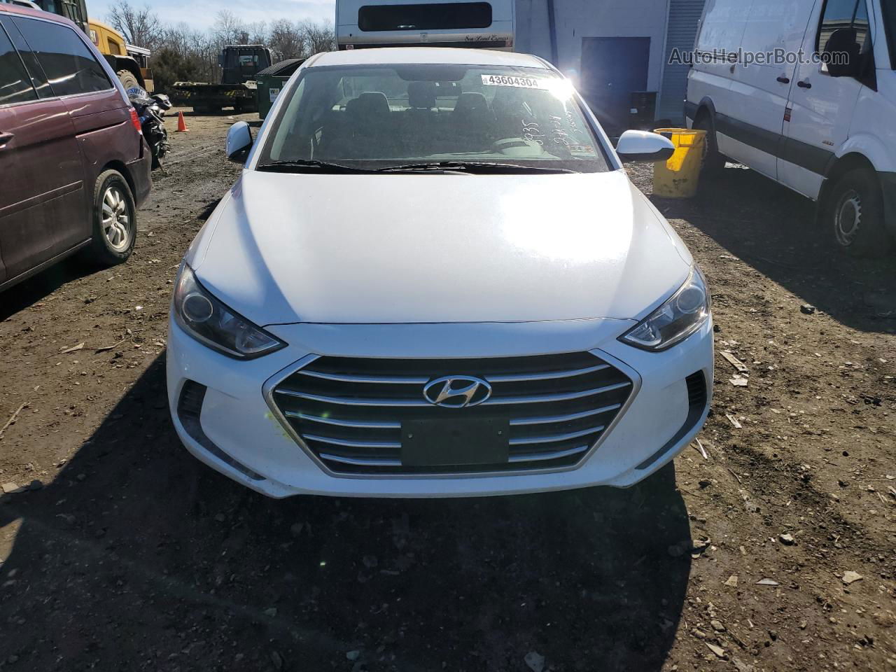 2017 Hyundai Elantra Se White vin: 5NPD84LF1HH038935