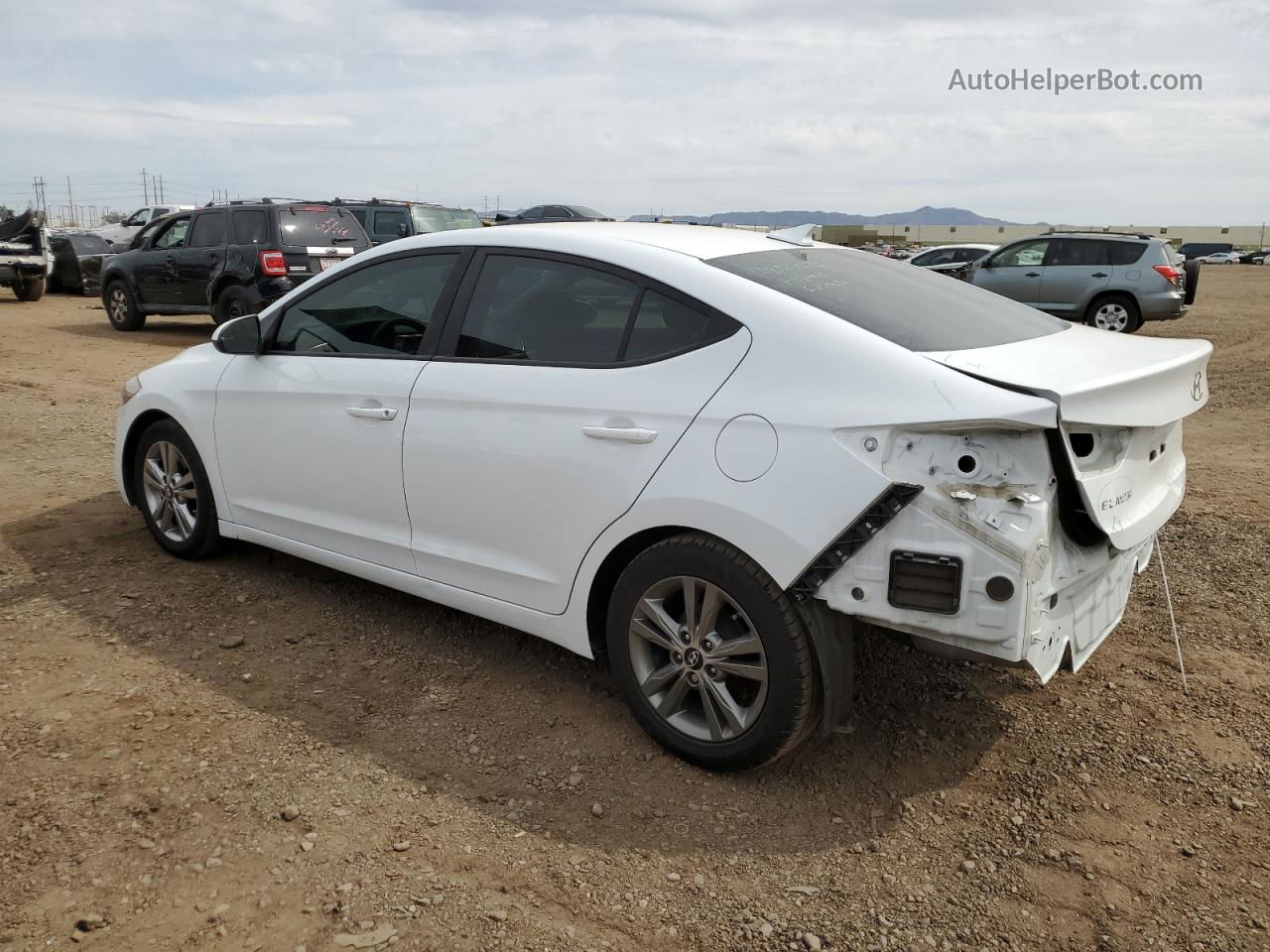 2017 Hyundai Elantra Se White vin: 5NPD84LF1HH044928