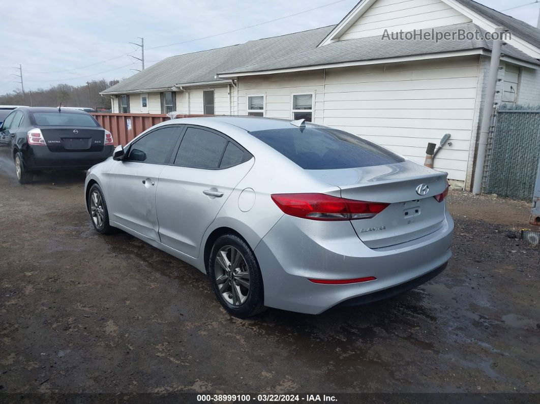 2018 Hyundai Elantra Sel Серебряный vin: 5NPD84LF1JH220317