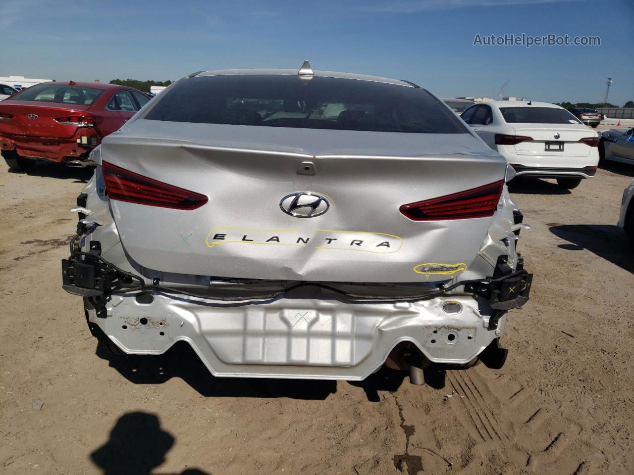 2019 Hyundai Elantra Sel Silver vin: 5NPD84LF1KH481349