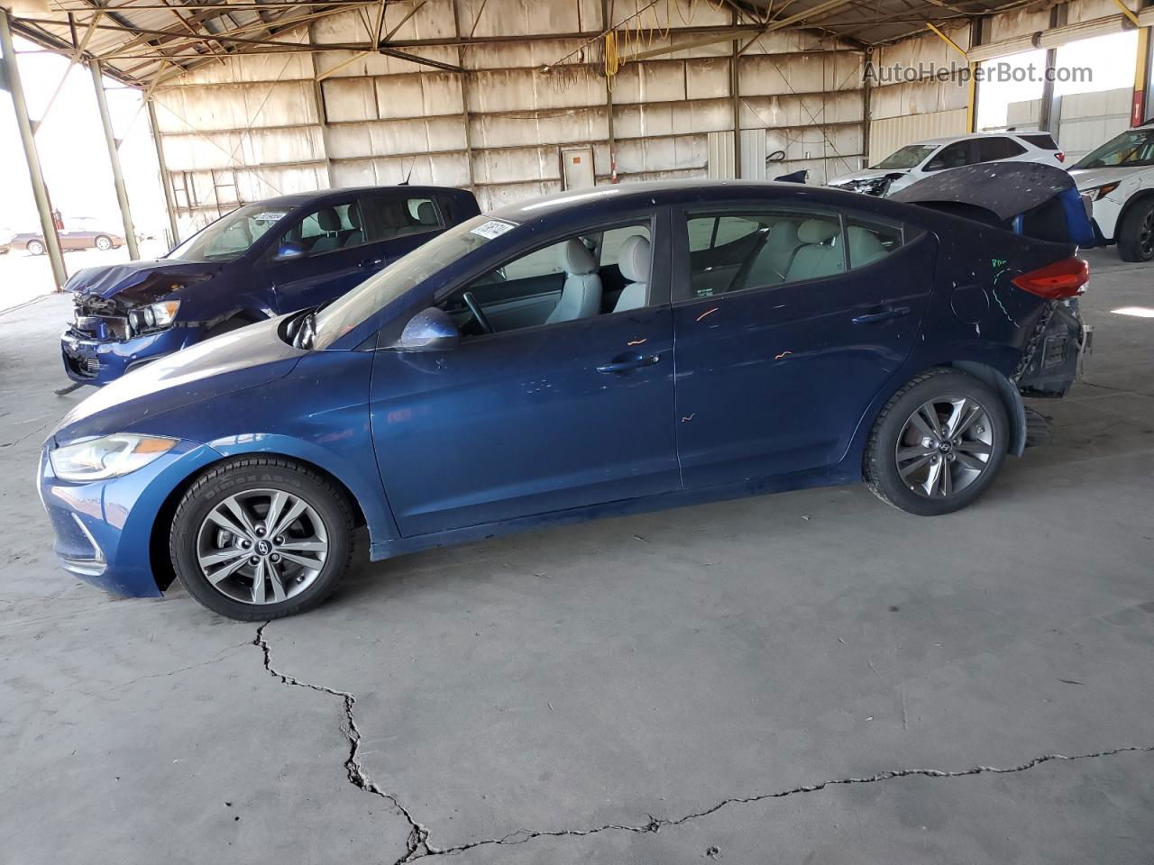 2017 Hyundai Elantra Se Blue vin: 5NPD84LF2HH012778