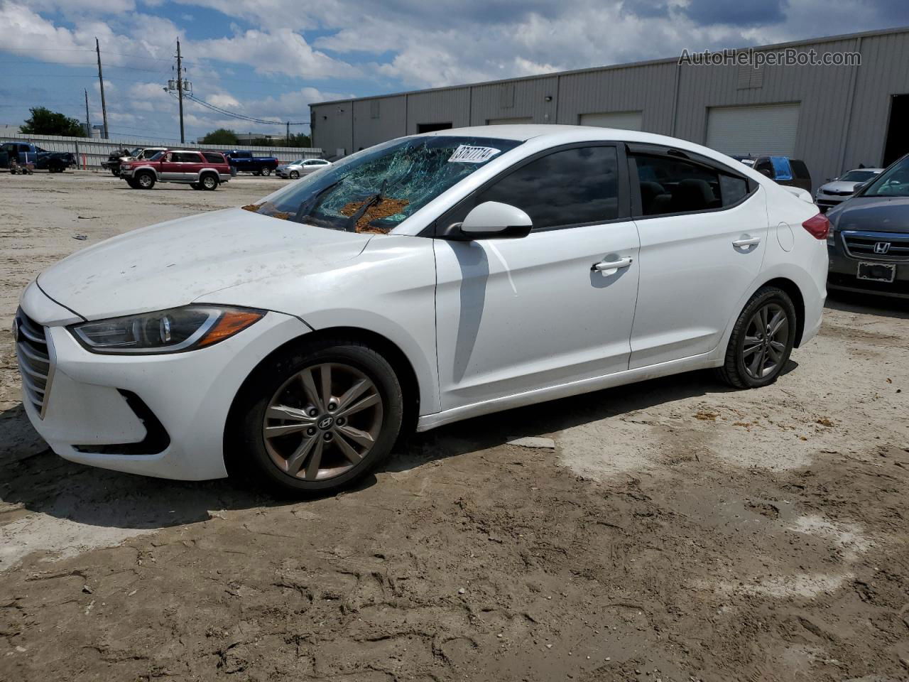 2017 Hyundai Elantra Se Белый vin: 5NPD84LF2HH028799