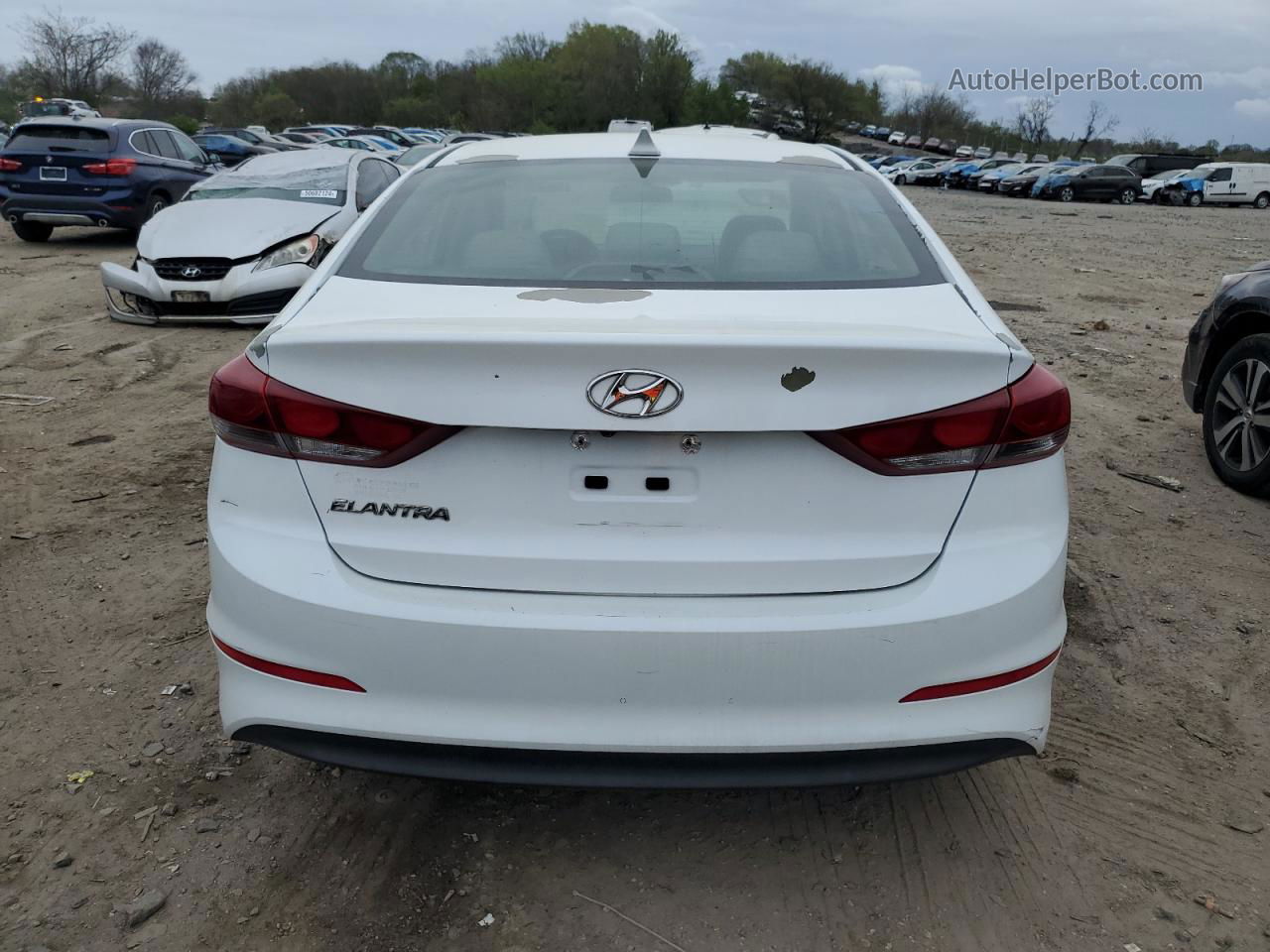 2017 Hyundai Elantra Se White vin: 5NPD84LF2HH040337