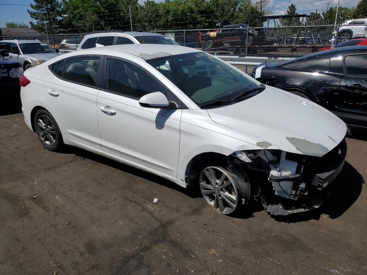 2018 Hyundai Elantra Sel White vin: 5NPD84LF2JH239099