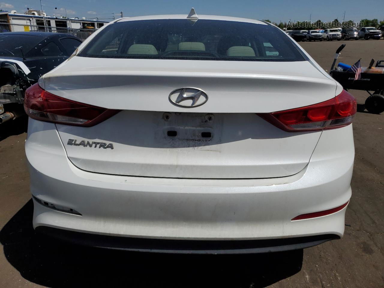 2018 Hyundai Elantra Sel White vin: 5NPD84LF2JH239099