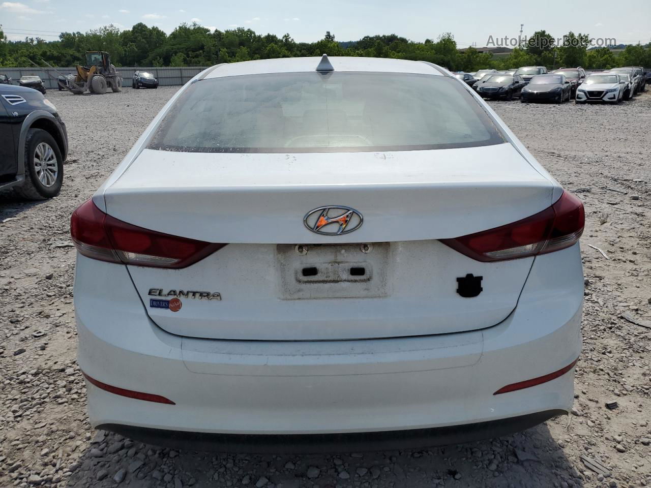 2018 Hyundai Elantra Sel White vin: 5NPD84LF2JH282129
