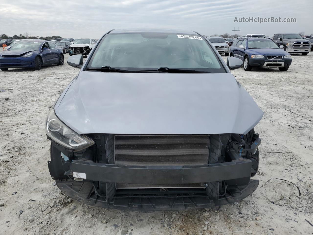 2017 Hyundai Elantra Se Silver vin: 5NPD84LF3HH011817