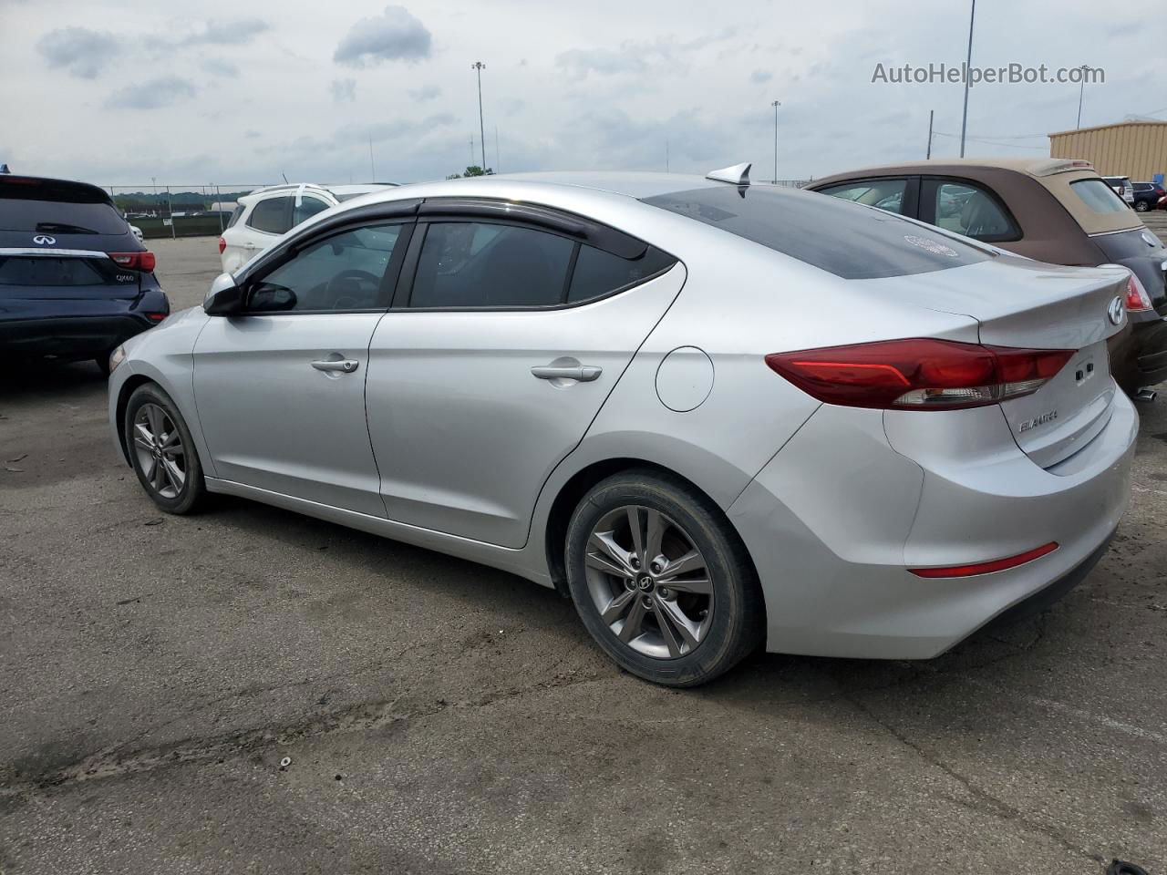 2017 Hyundai Elantra Se Silver vin: 5NPD84LF4HH027377