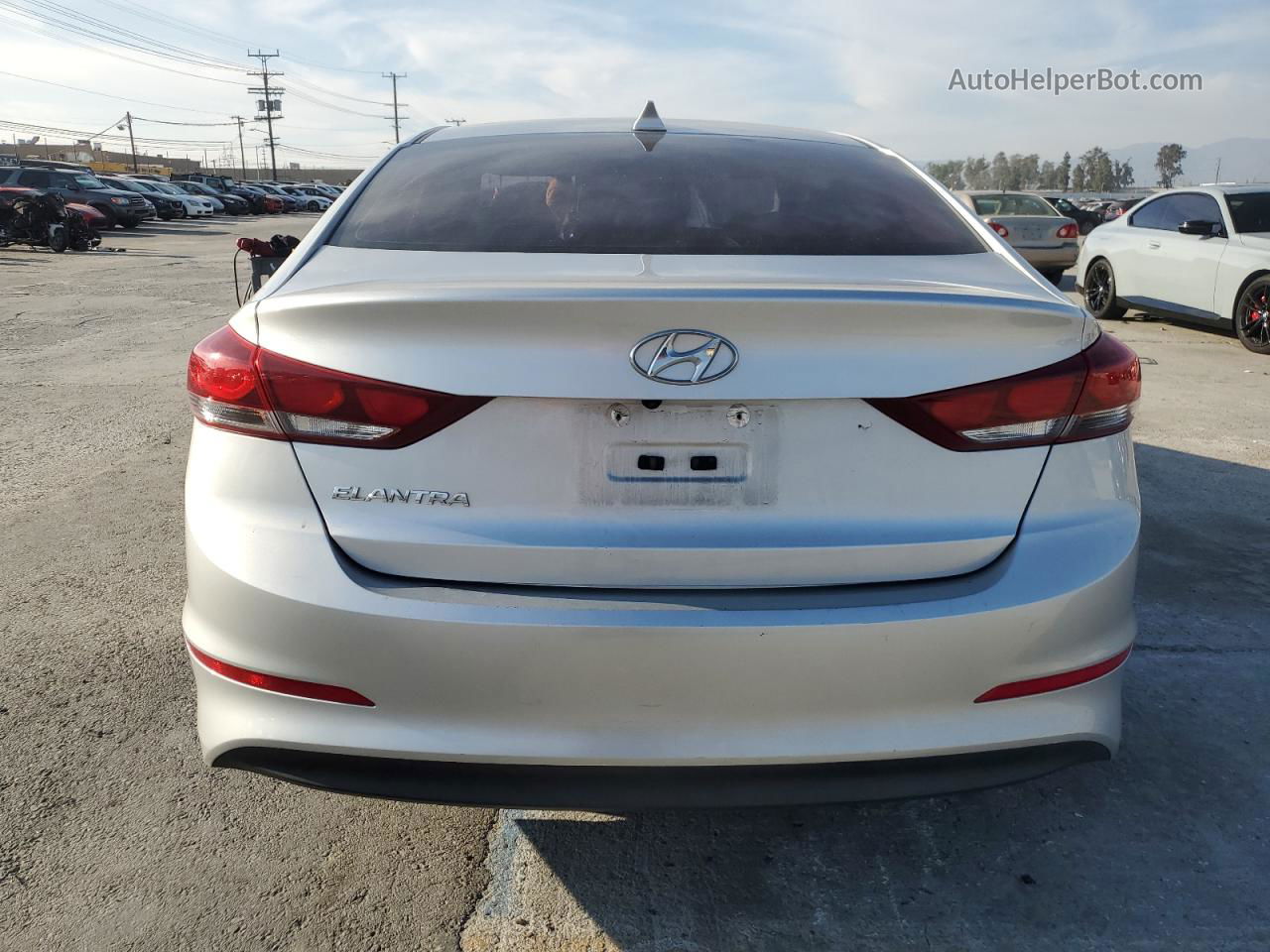 2017 Hyundai Elantra Se Silver vin: 5NPD84LF4HH032370